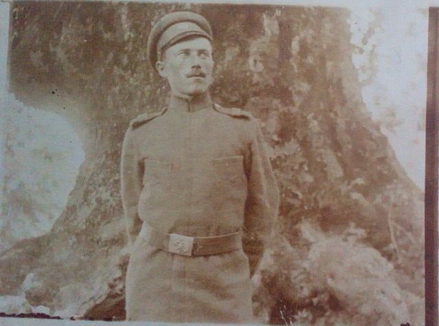 Михаил един войник