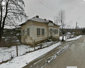 с.Бела-училището3